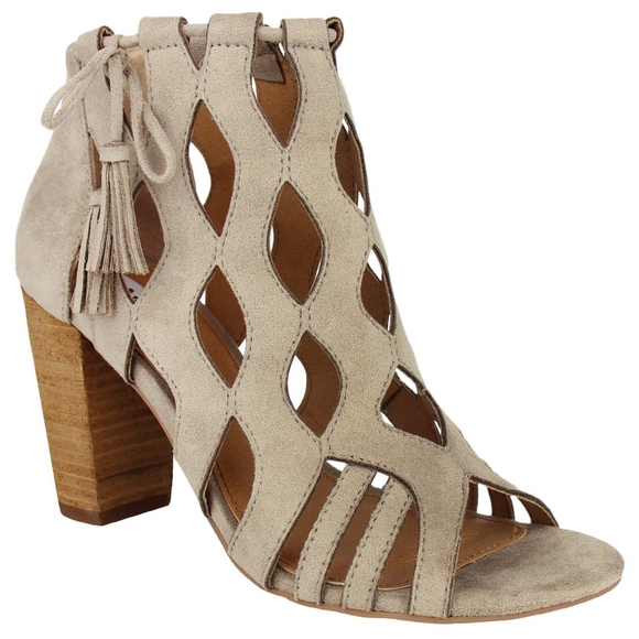 Taupe/ Nude Laser Cut Pump - Picture 5 of 5